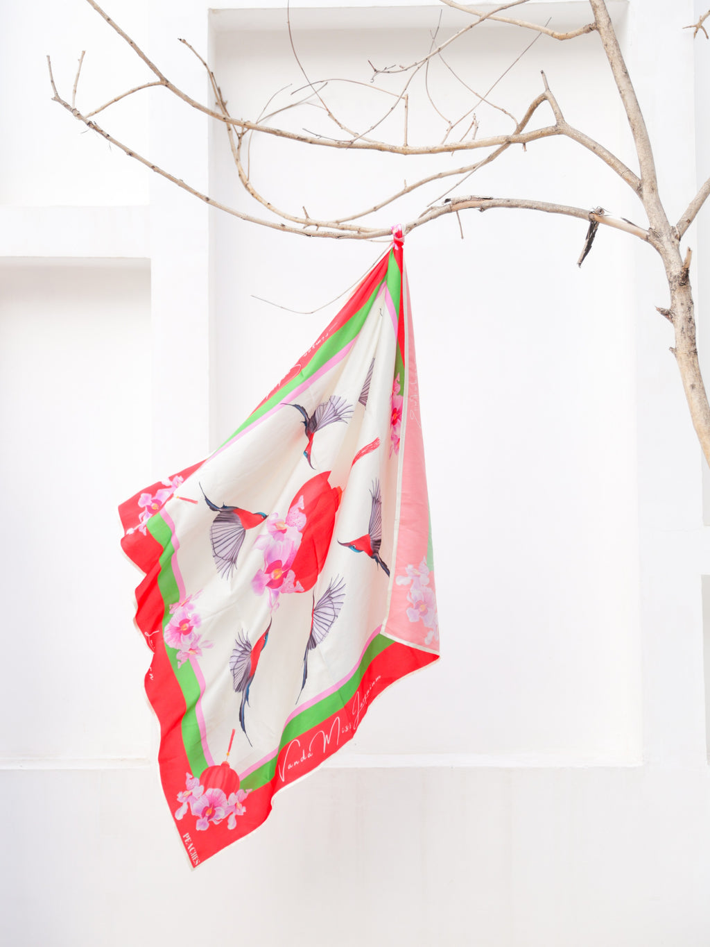 CENTRE LANTERN BIRD & FLOWER SCARF