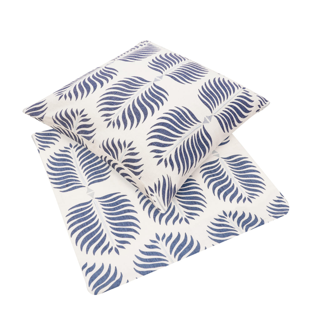 20X20 BLUE  & CREAM  LEAF  PATTERN CUSHION
