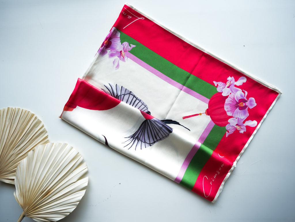 CENTRE LANTERN BIRD & FLOWER SCARF