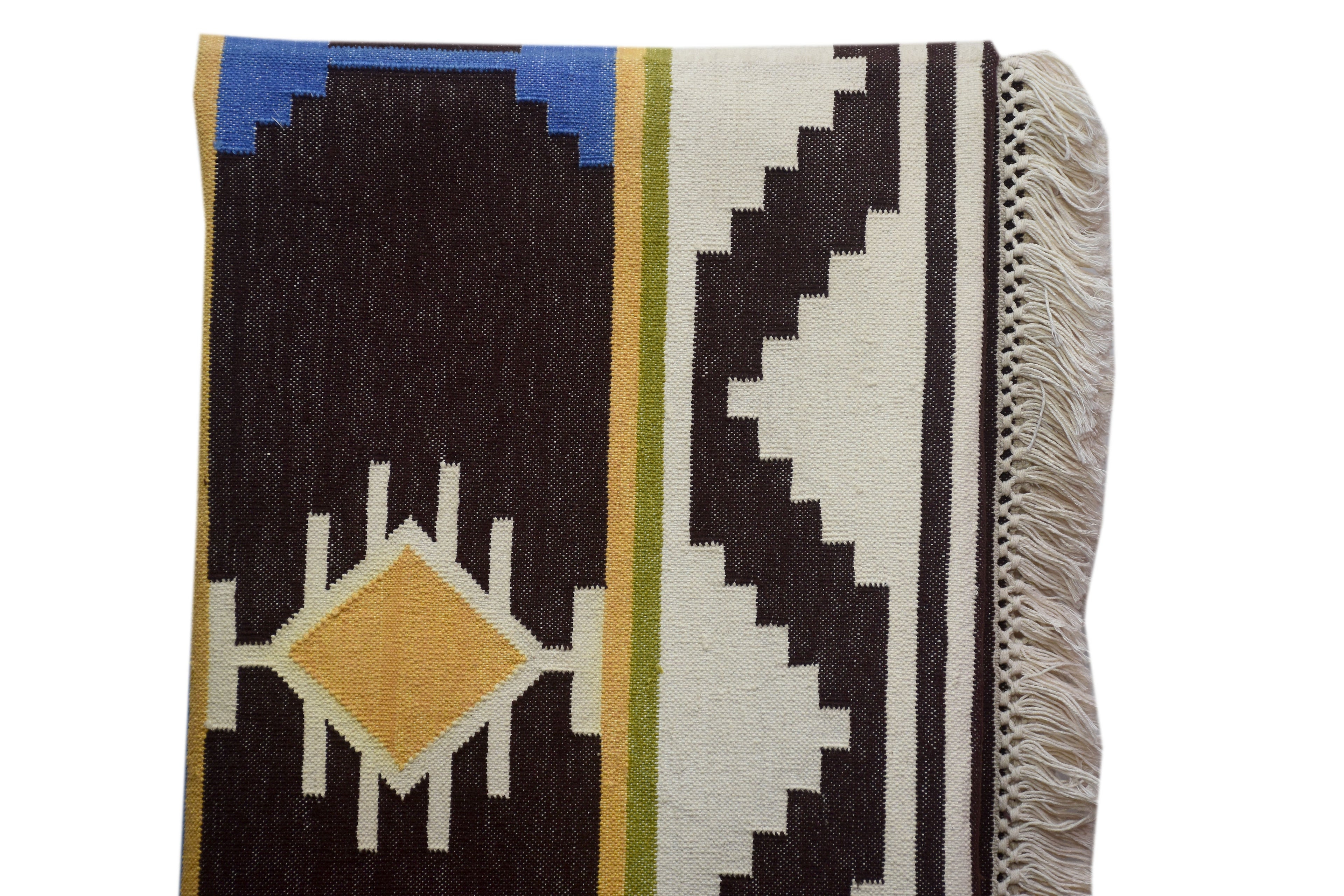 THE BROWN KILM WITH WAVES