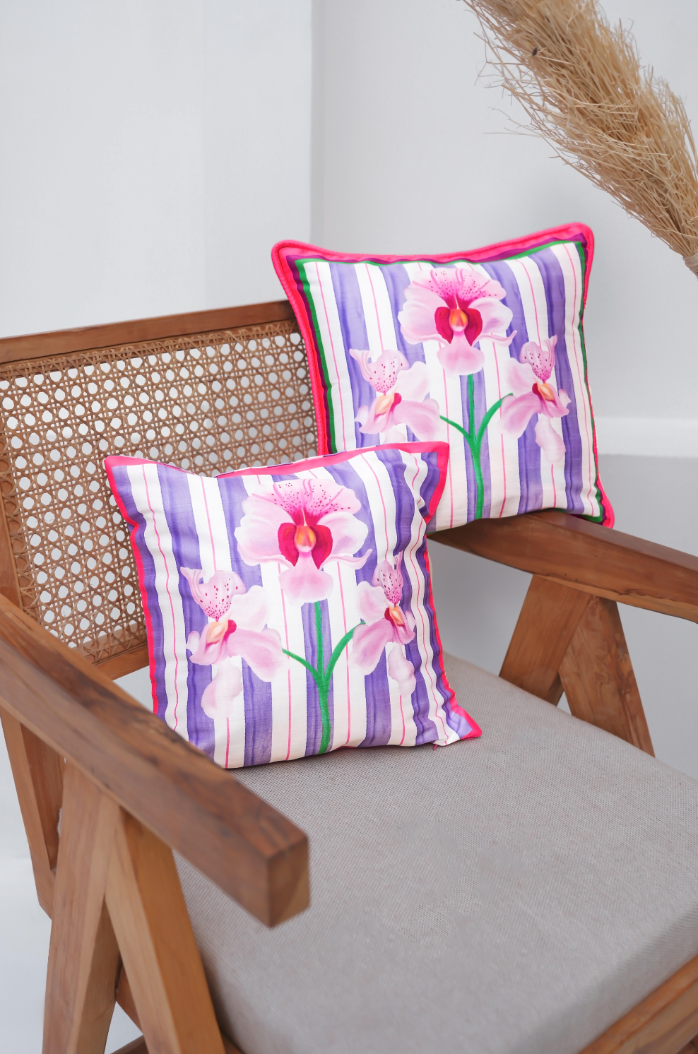 VANDA PURPLE CUSHION WITH PIPING