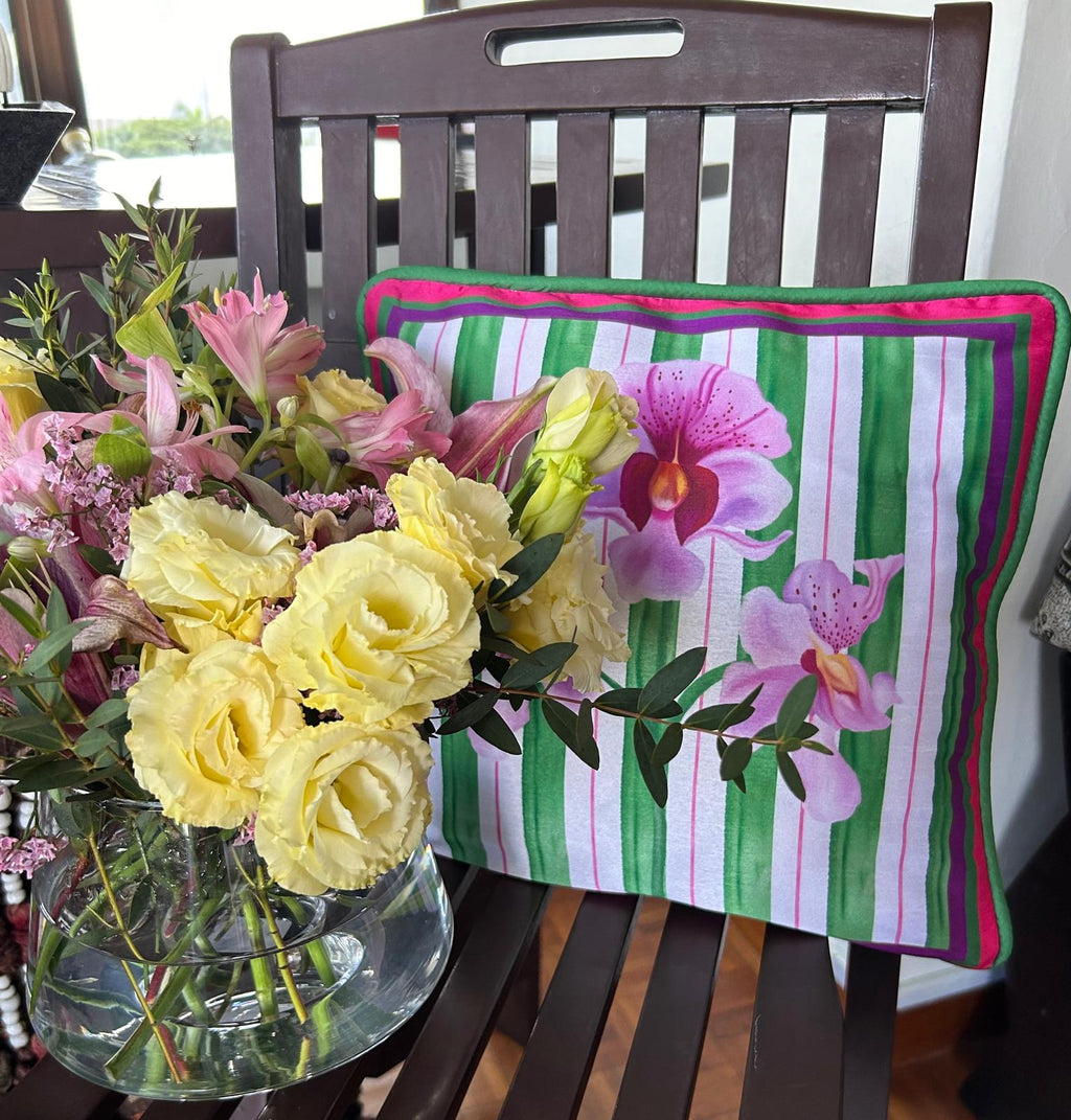 VANDA GREEN CUSHION WITHOUT PIPING