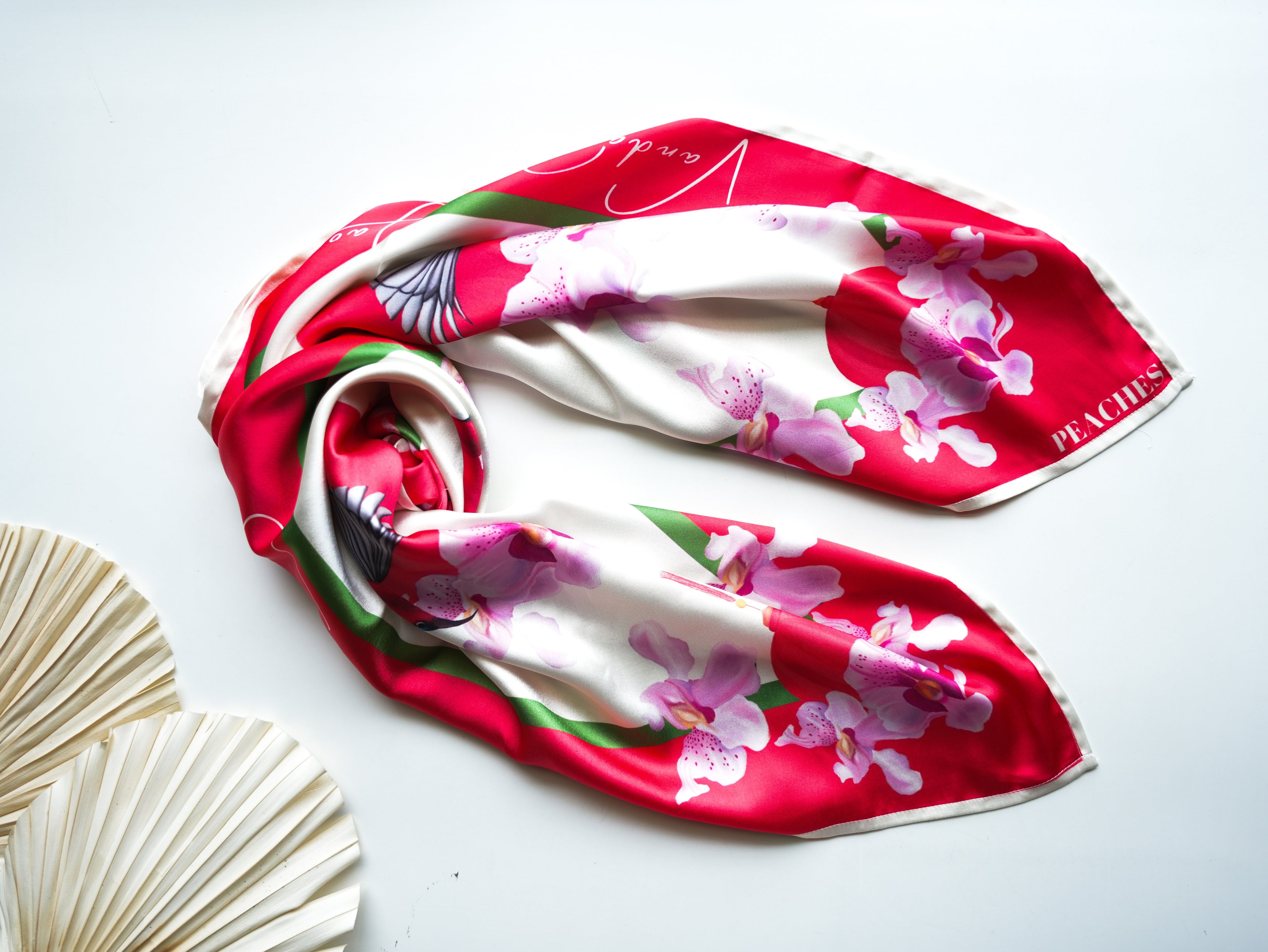 CENTRE LANTERN BIRD & FLOWER SCARF